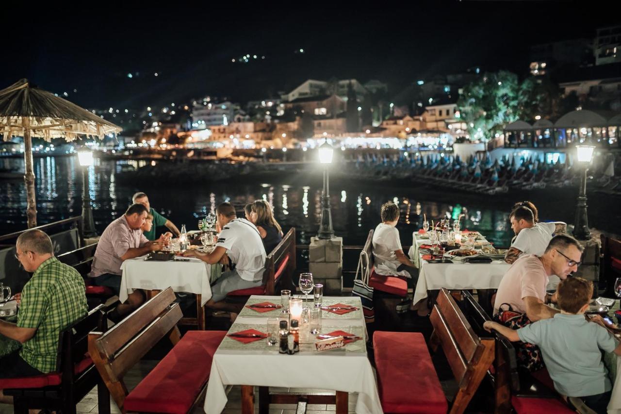 Garni Hotel Kruso Herceg Novi Exterior foto