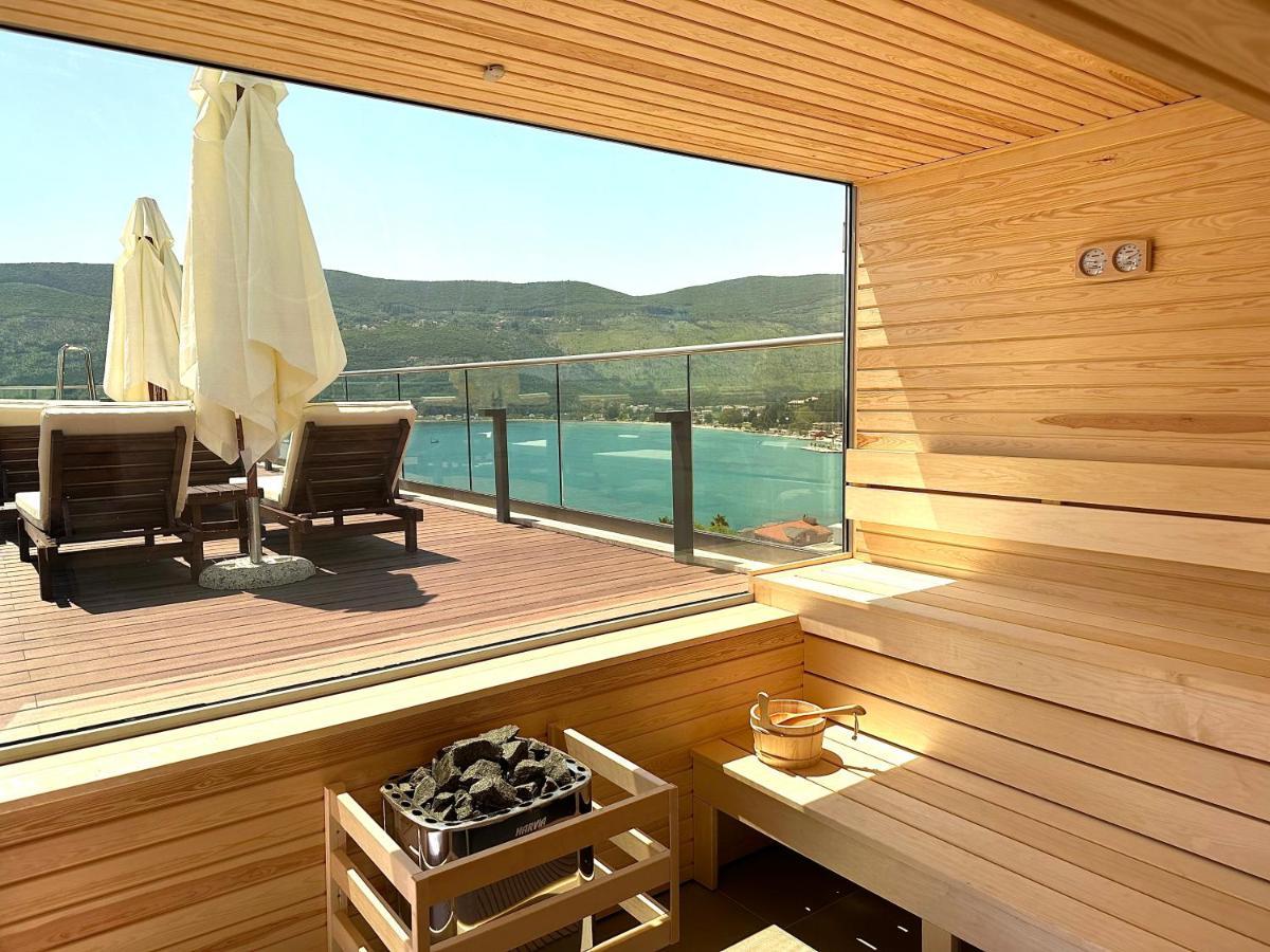 Garni Hotel Kruso Herceg Novi Exterior foto