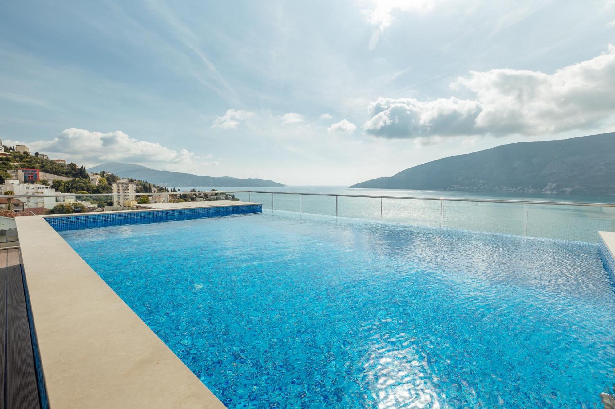 Garni Hotel Kruso Herceg Novi Exterior foto
